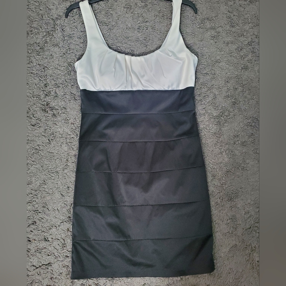 B Darlin Black White Sleeveless Midi Dress Womens 11/12